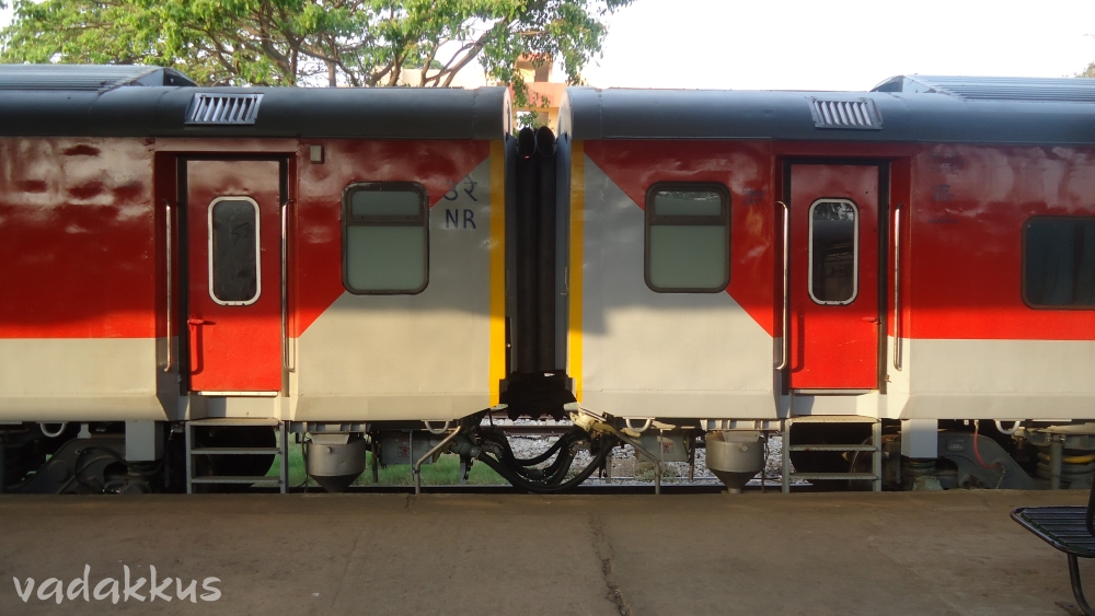 Brand new LHB rakes of the Bangalore - Nizamuddin Rajdhani Express