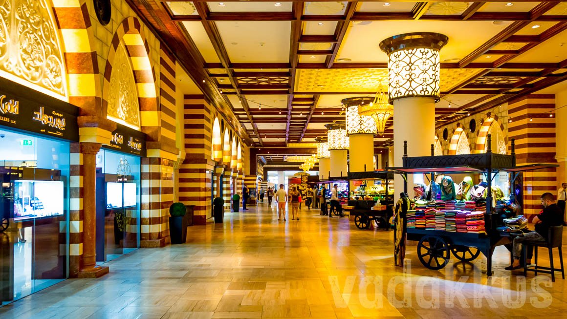 The Center atrium and gold display area at The Souk in the Dubai Mall