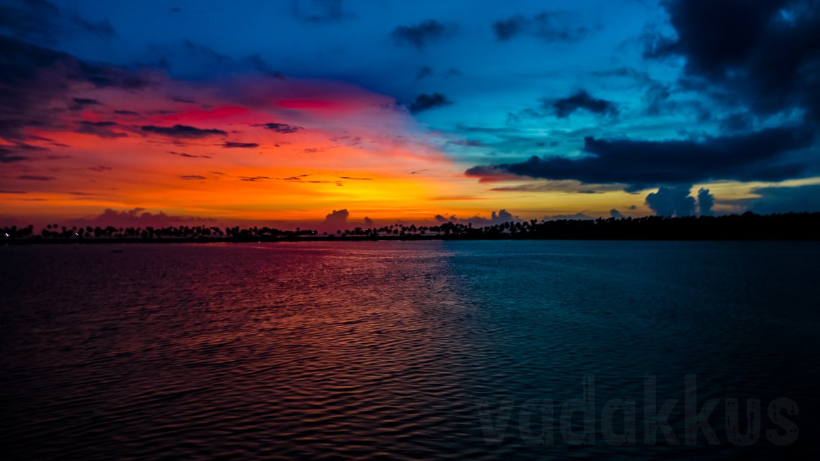 Red Blue Breathtaking Sunset Kollam Killimukkam Edava Nadayara Lake