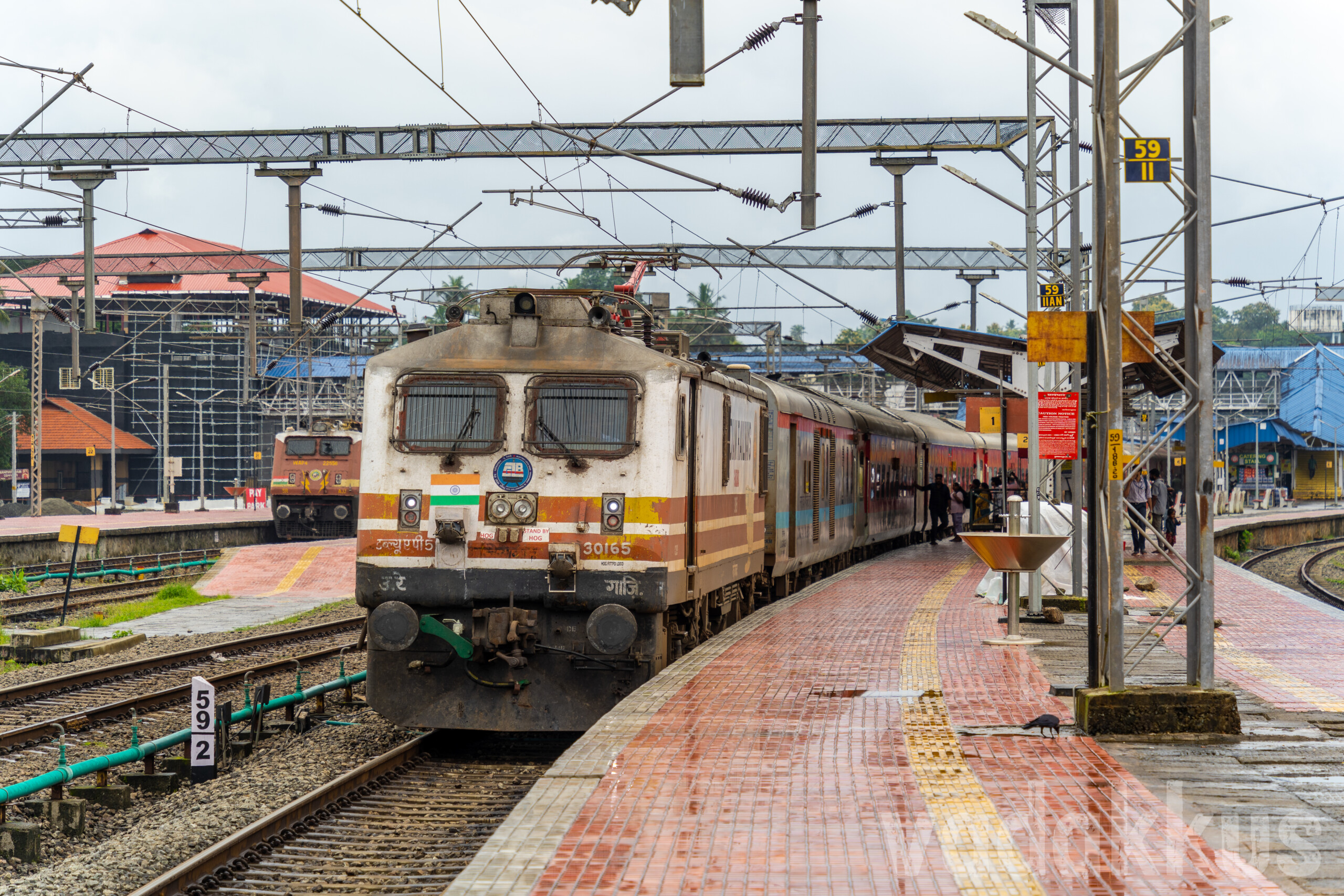 WAP5 locomotives in Kerala 12202 Garib Rath express