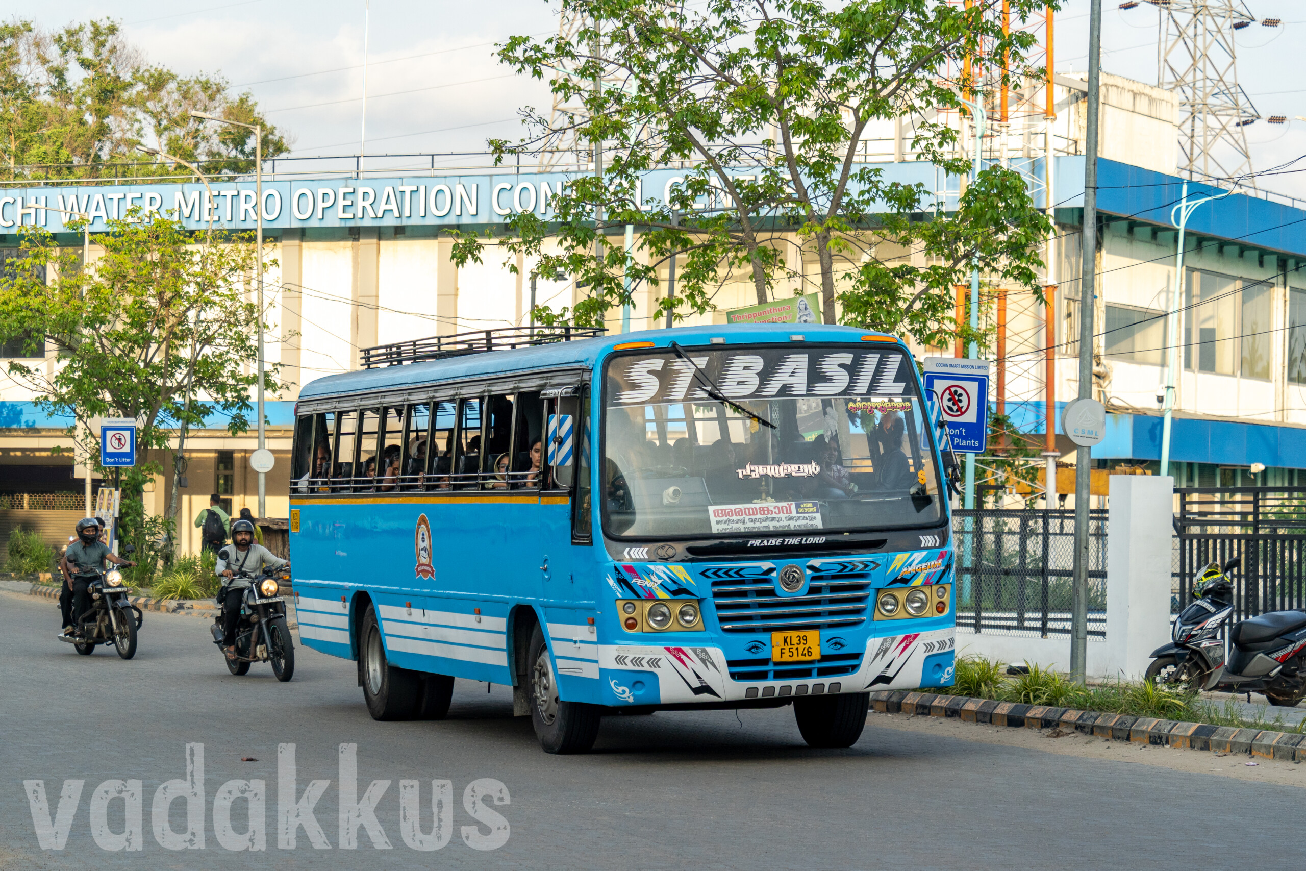 Kerala private bus St.Basil Ernakulam Arayankavu at Vyttila