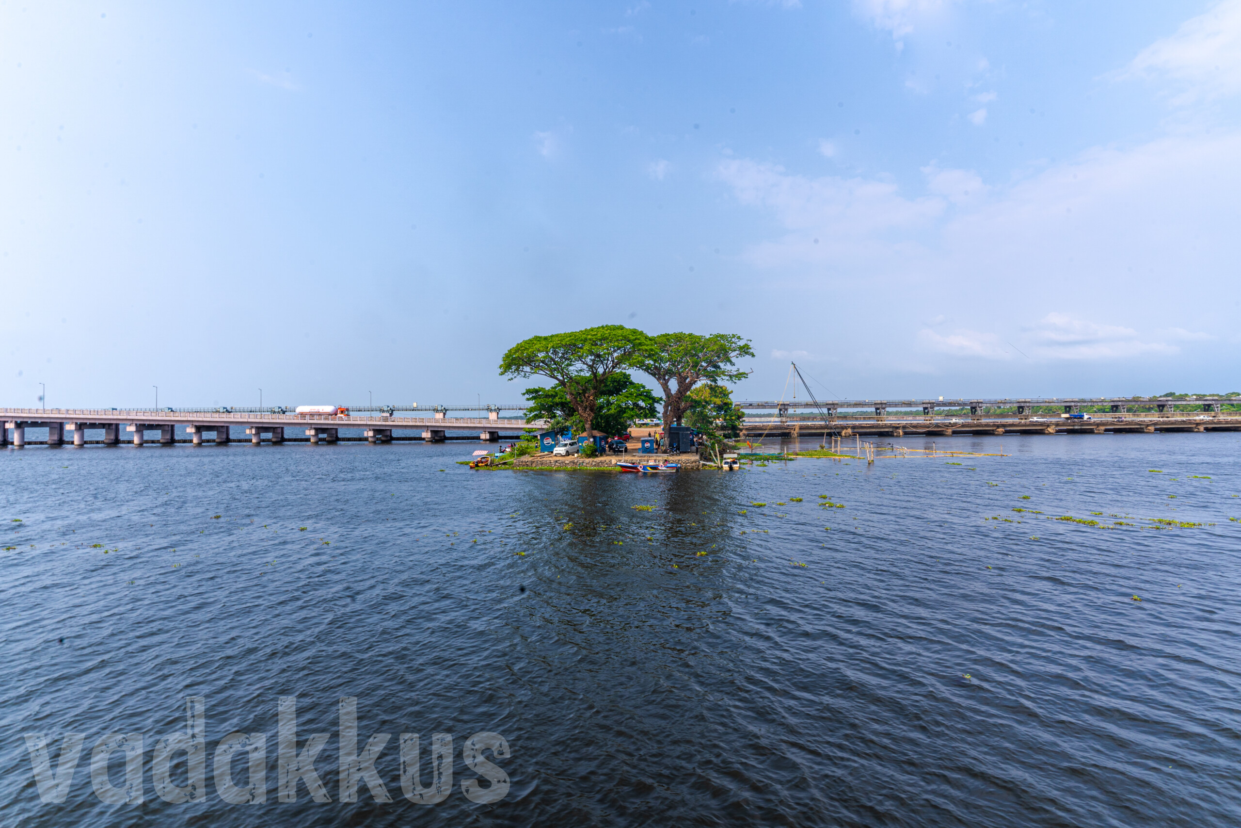 Thannermukkom Bund Kerala Backwaters Vembanad Lake Alappuzha Kottayam